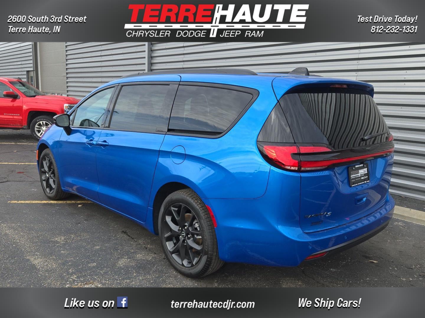 2026 Chrysler Pacifica Select