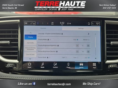 2026 Chrysler Pacifica Select