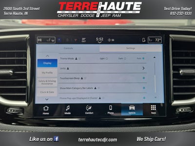 2026 Chrysler Pacifica Select