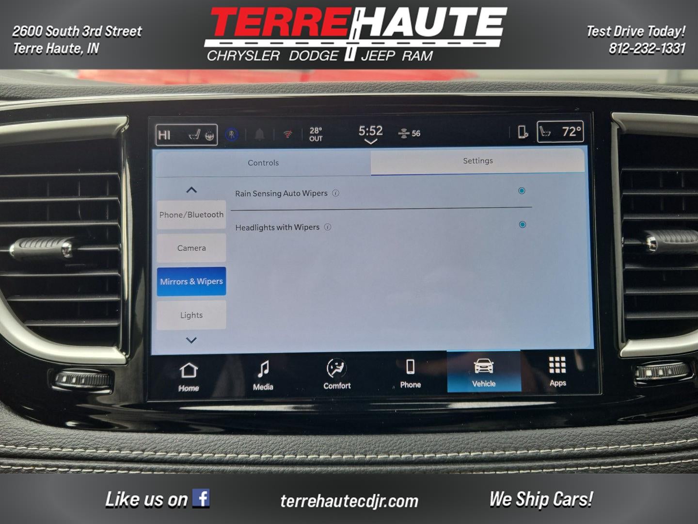 2026 Chrysler Pacifica Select