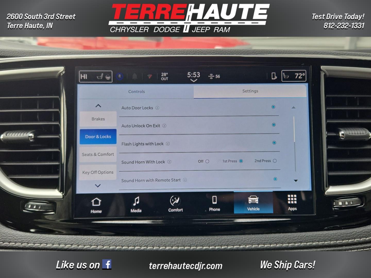 2026 Chrysler Pacifica Select