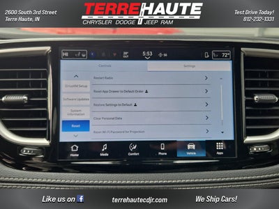 2026 Chrysler Pacifica Select