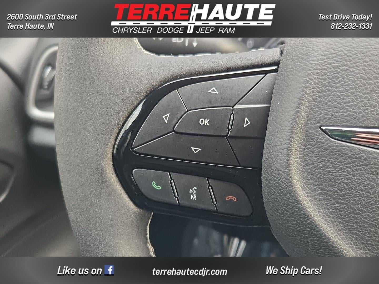 2026 Chrysler Pacifica Select