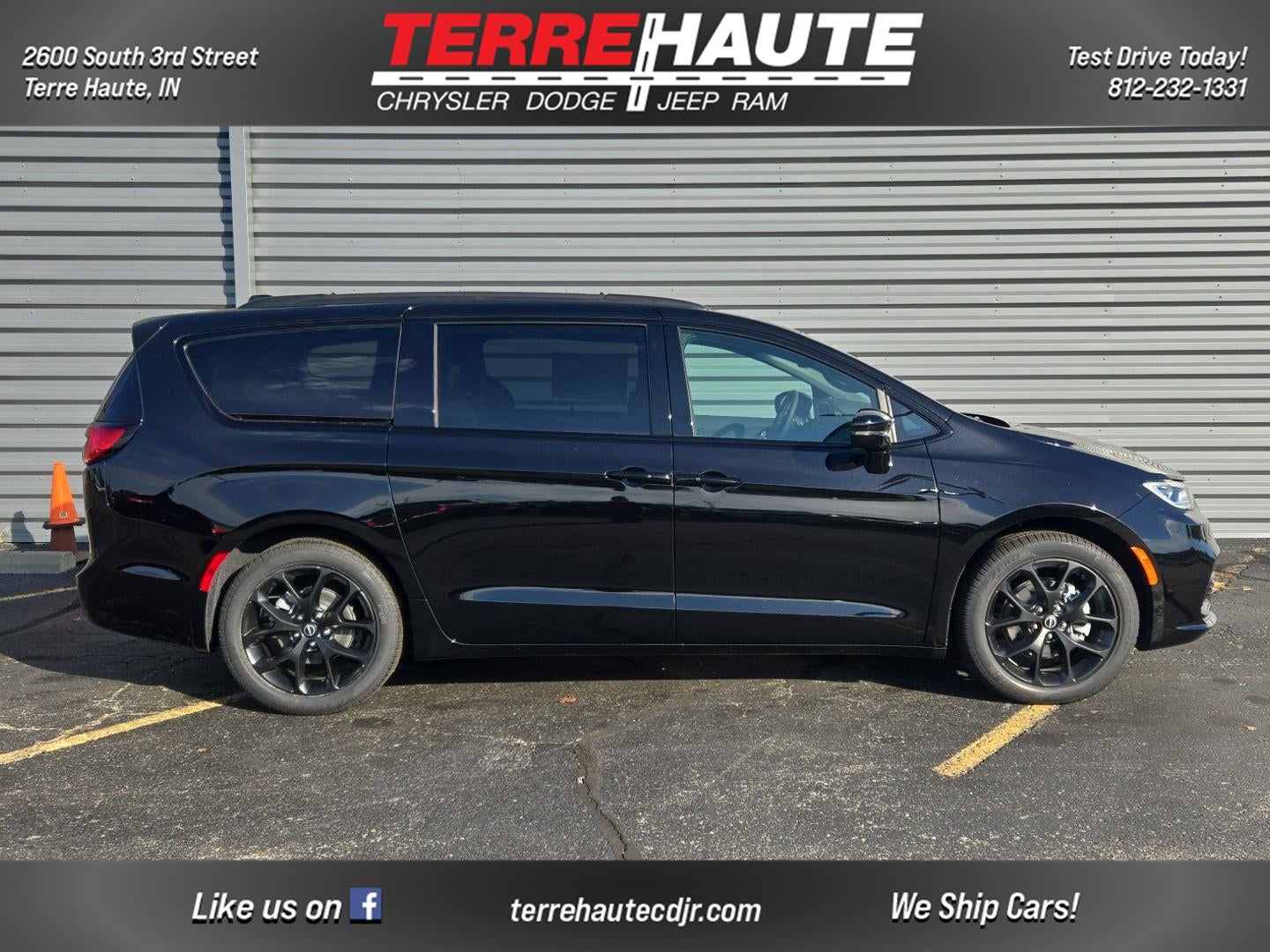 2026 Chrysler Pacifica Select