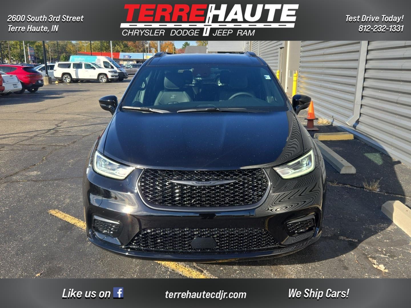 2026 Chrysler Pacifica Select