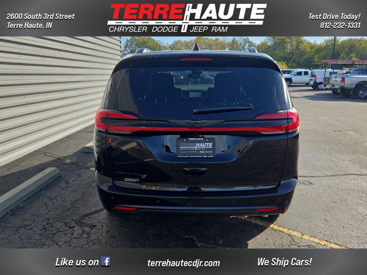 2026 Chrysler Pacifica Select