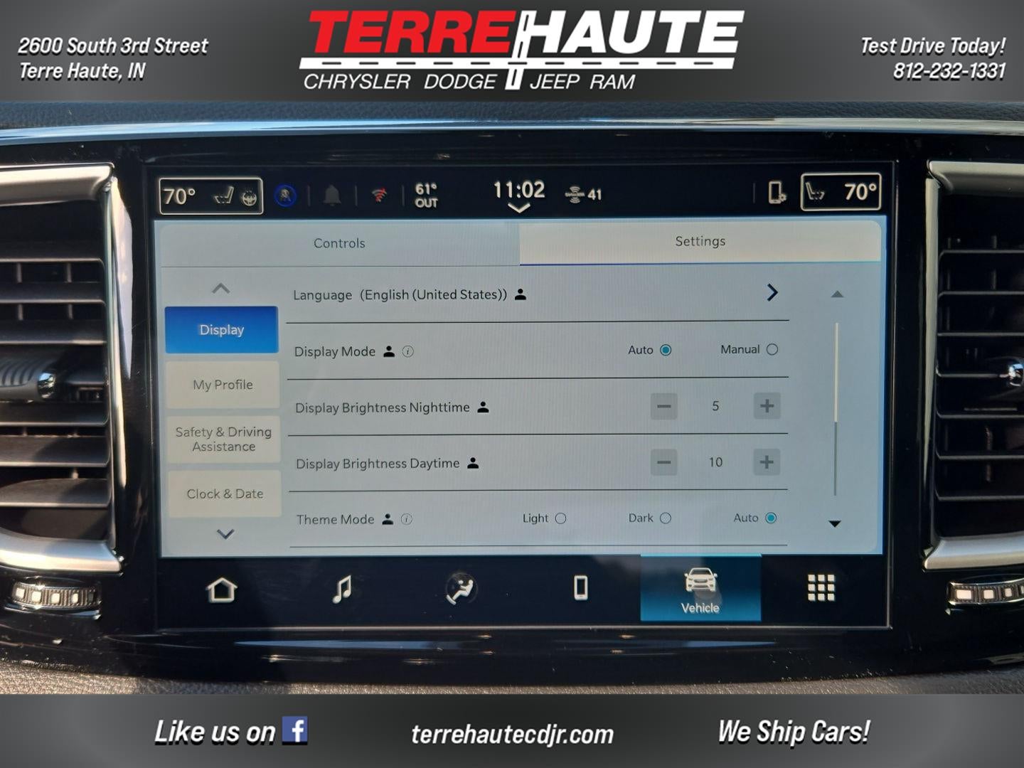 2026 Chrysler Pacifica Select