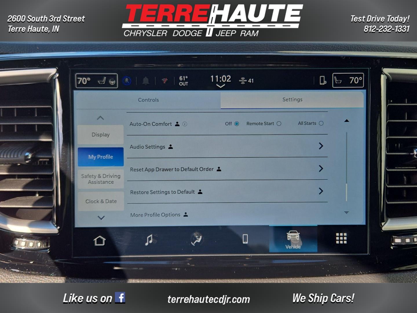 2026 Chrysler Pacifica Select