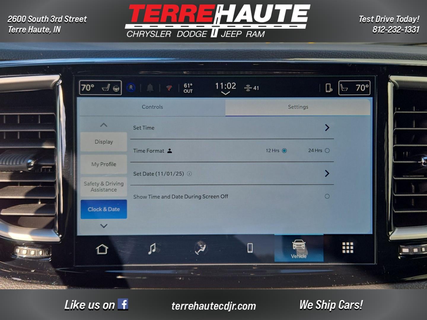 2026 Chrysler Pacifica Select