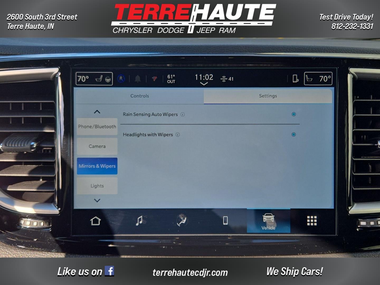 2026 Chrysler Pacifica Select