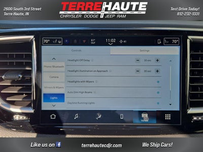 2026 Chrysler Pacifica Select