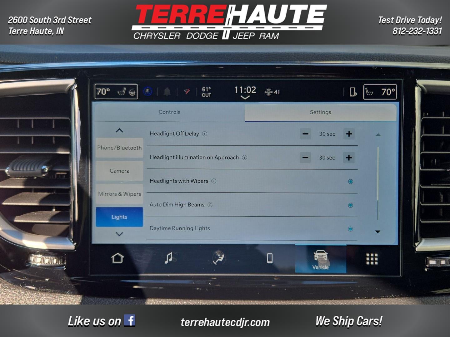 2026 Chrysler Pacifica Select