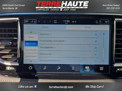 2026 Chrysler Pacifica Select