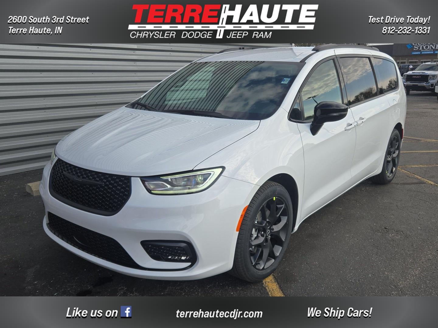 2026 Chrysler Pacifica Select