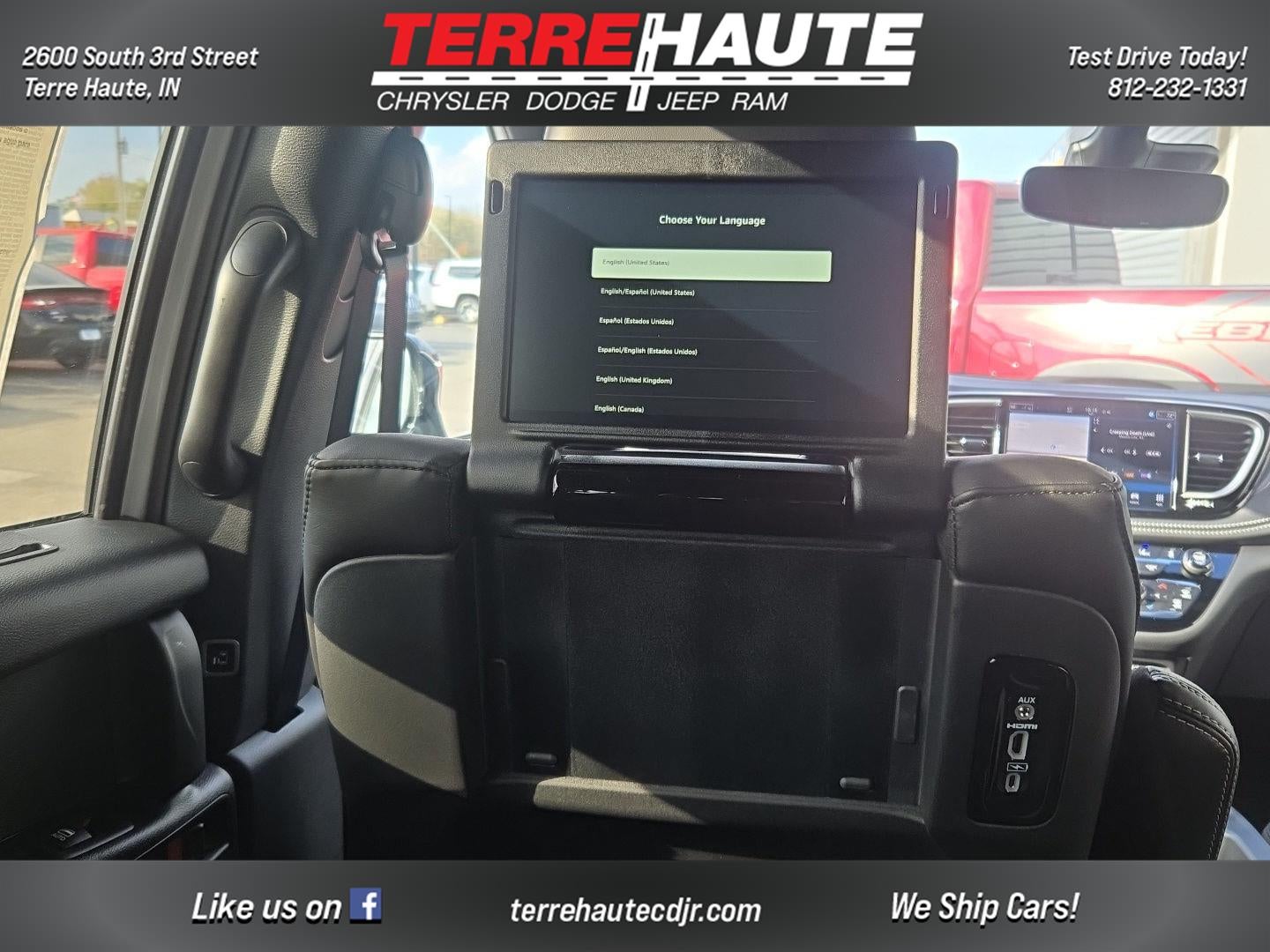 2026 Chrysler Pacifica Select