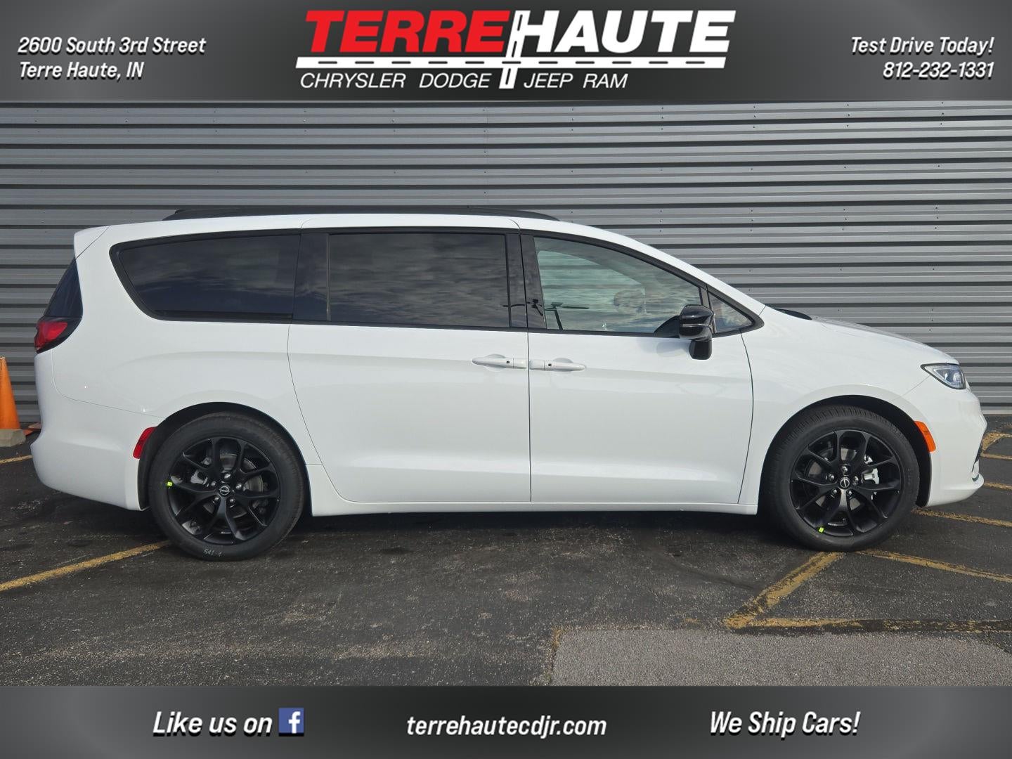 2026 Chrysler Pacifica Select