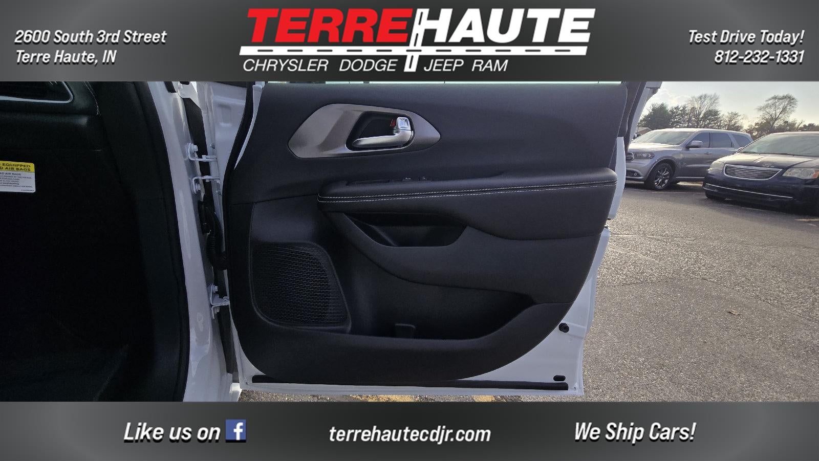 2026 Chrysler Pacifica Select