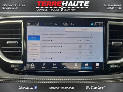 2026 Chrysler Pacifica Select