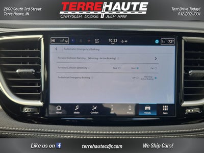 2026 Chrysler Pacifica Select