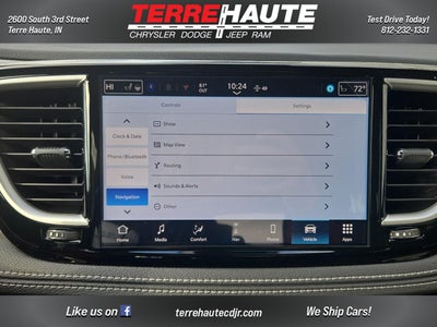 2026 Chrysler Pacifica Select