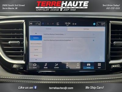 2026 Chrysler Pacifica Select