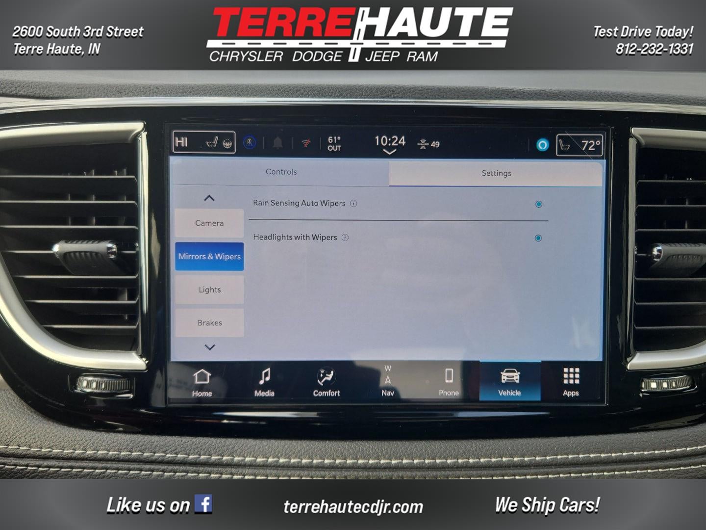 2026 Chrysler Pacifica Select