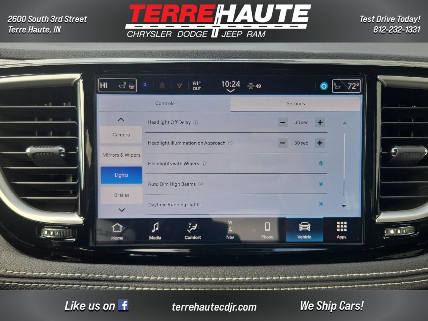 2026 Chrysler Pacifica Select