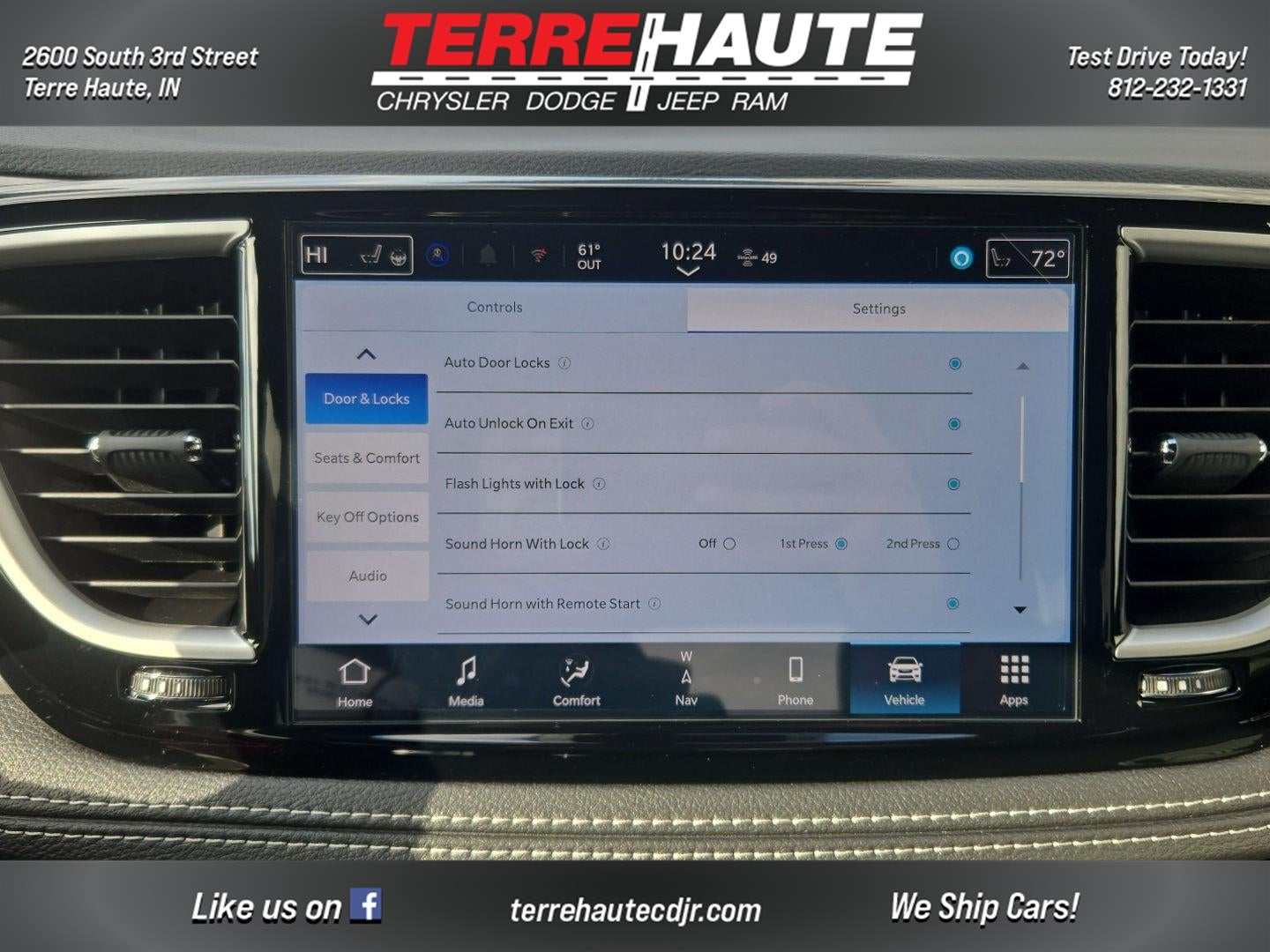 2026 Chrysler Pacifica Select
