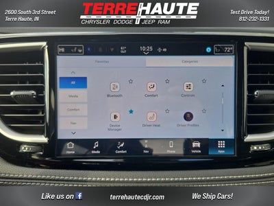 2026 Chrysler Pacifica Select