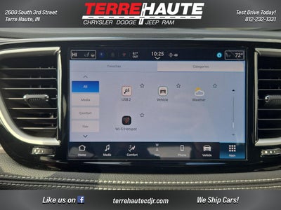 2026 Chrysler Pacifica Select