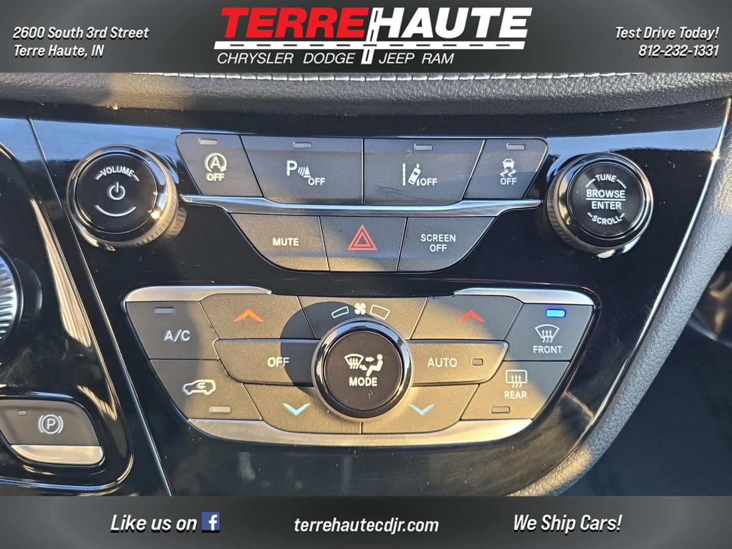 2026 Chrysler Pacifica Select