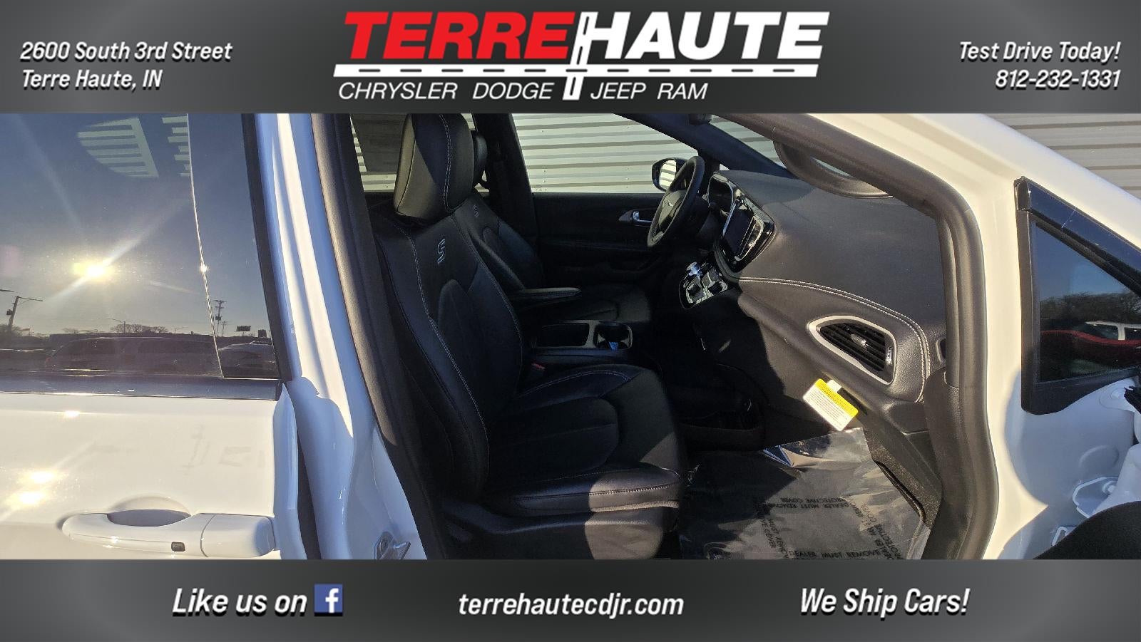 2026 Chrysler Pacifica Select