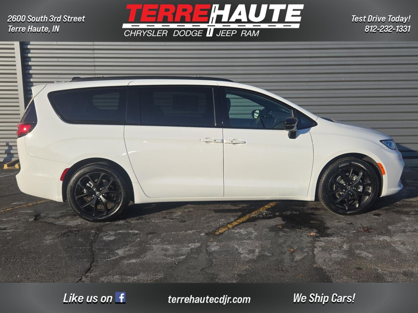 2026 Chrysler Pacifica Select