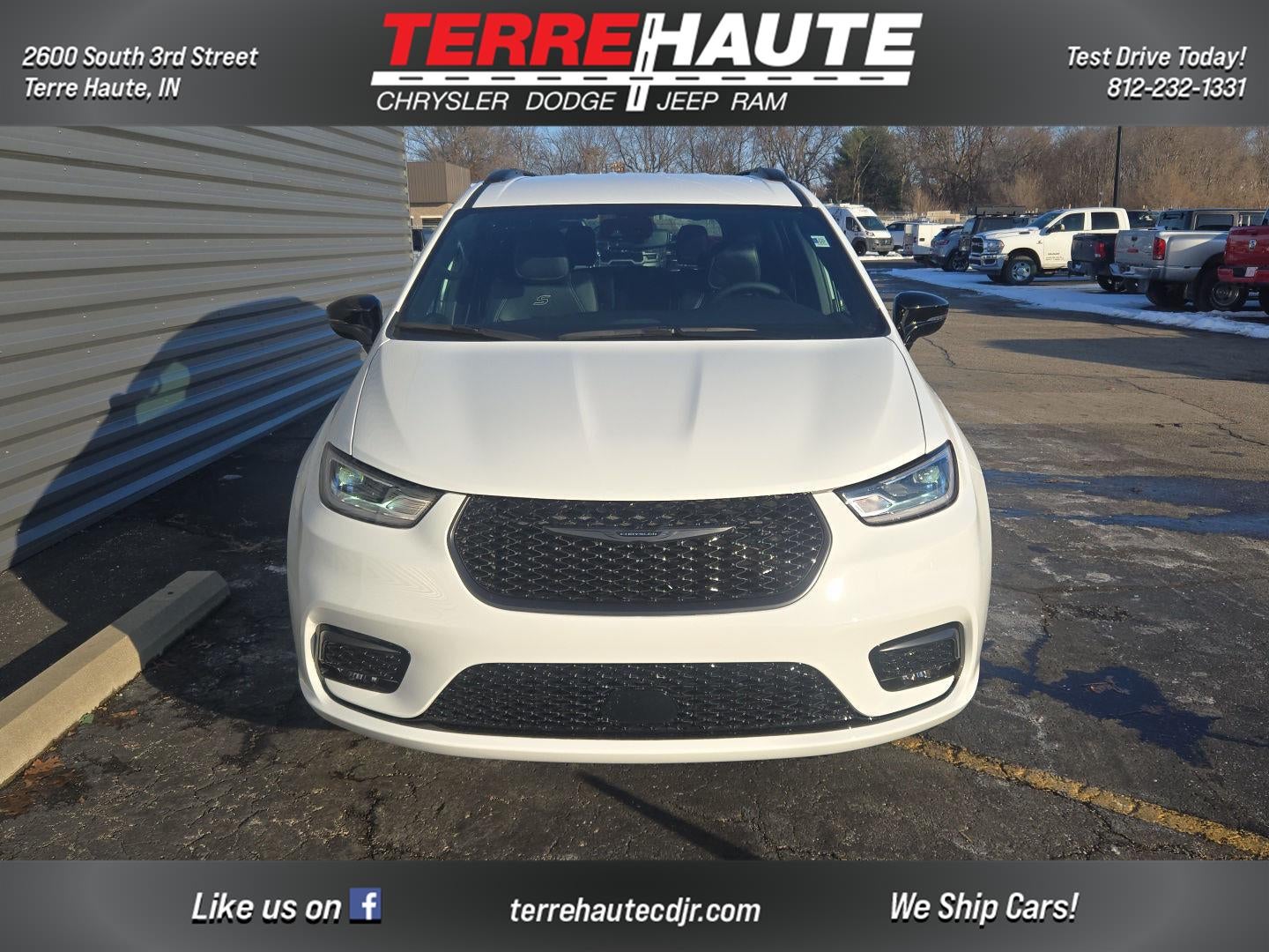 2026 Chrysler Pacifica Select