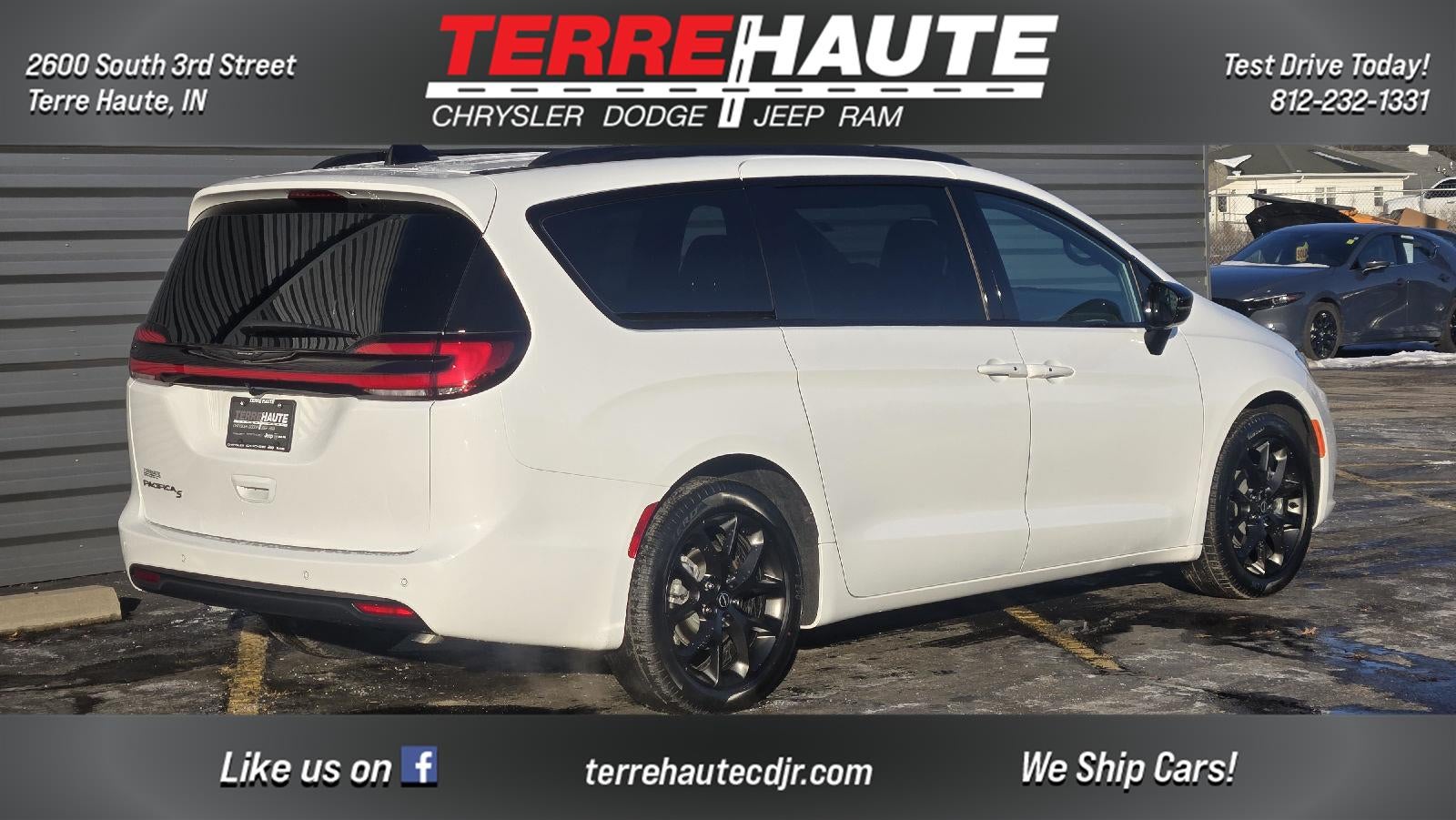 2026 Chrysler Pacifica Select