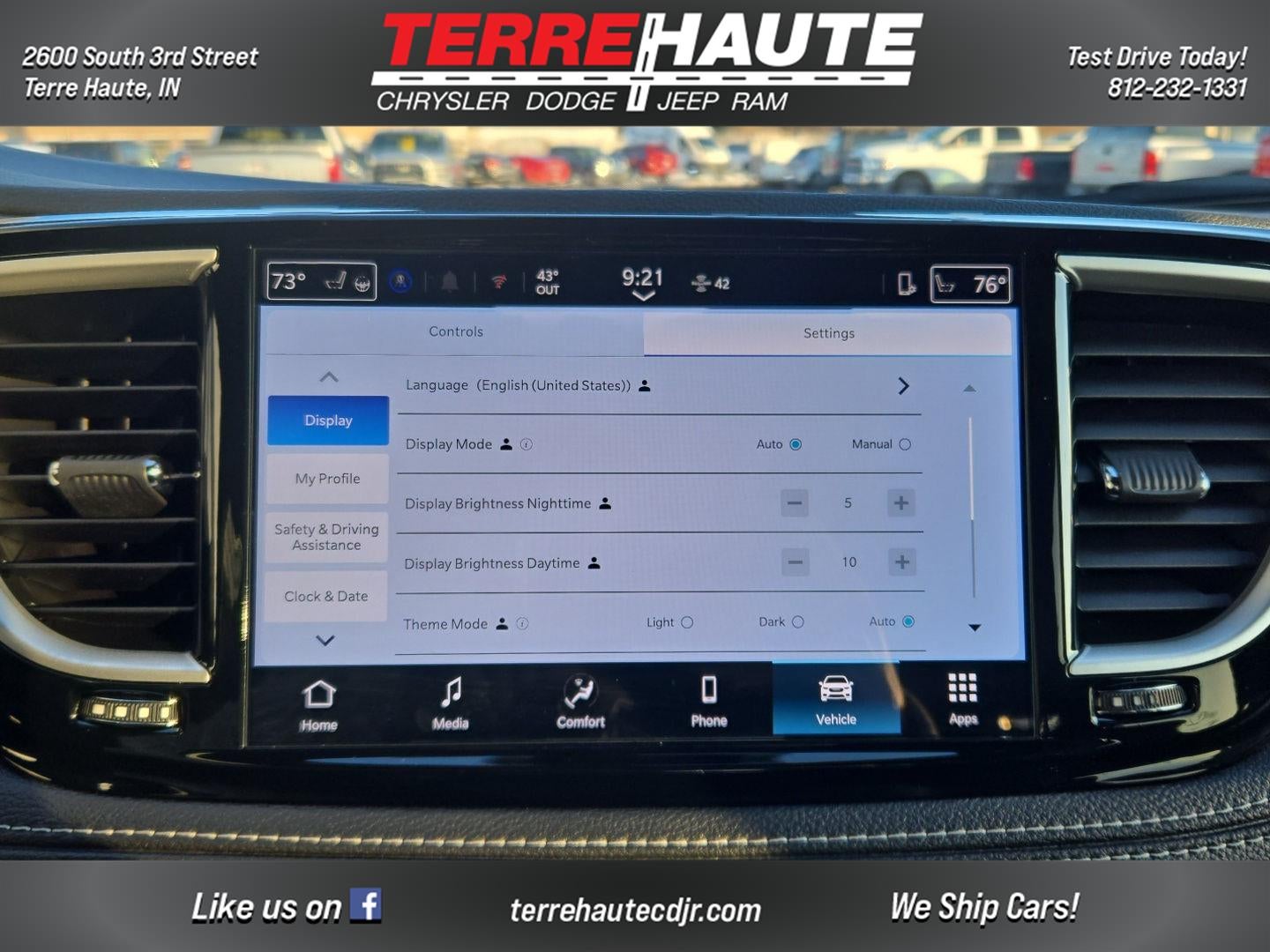 2026 Chrysler Pacifica Select