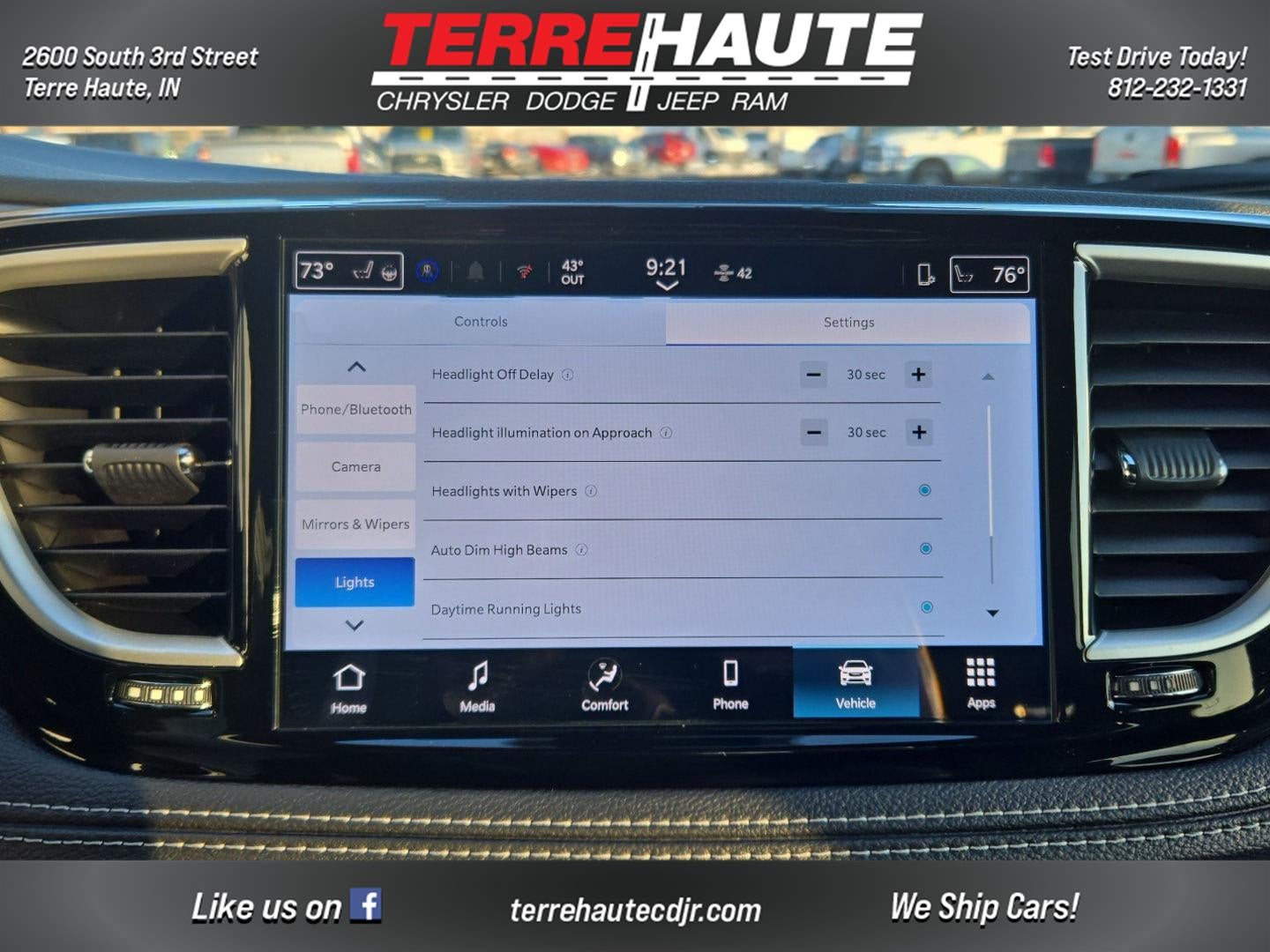 2026 Chrysler Pacifica Select