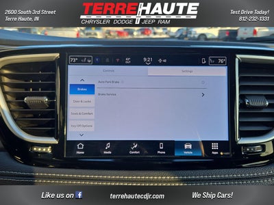 2026 Chrysler Pacifica Select