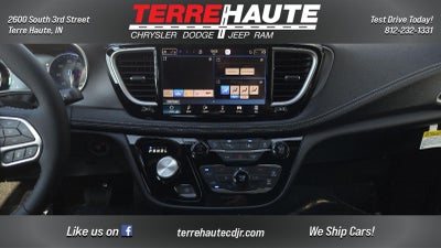 2027 Chrysler Pacifica Select