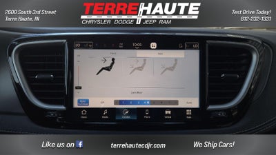 2027 Chrysler Pacifica Select
