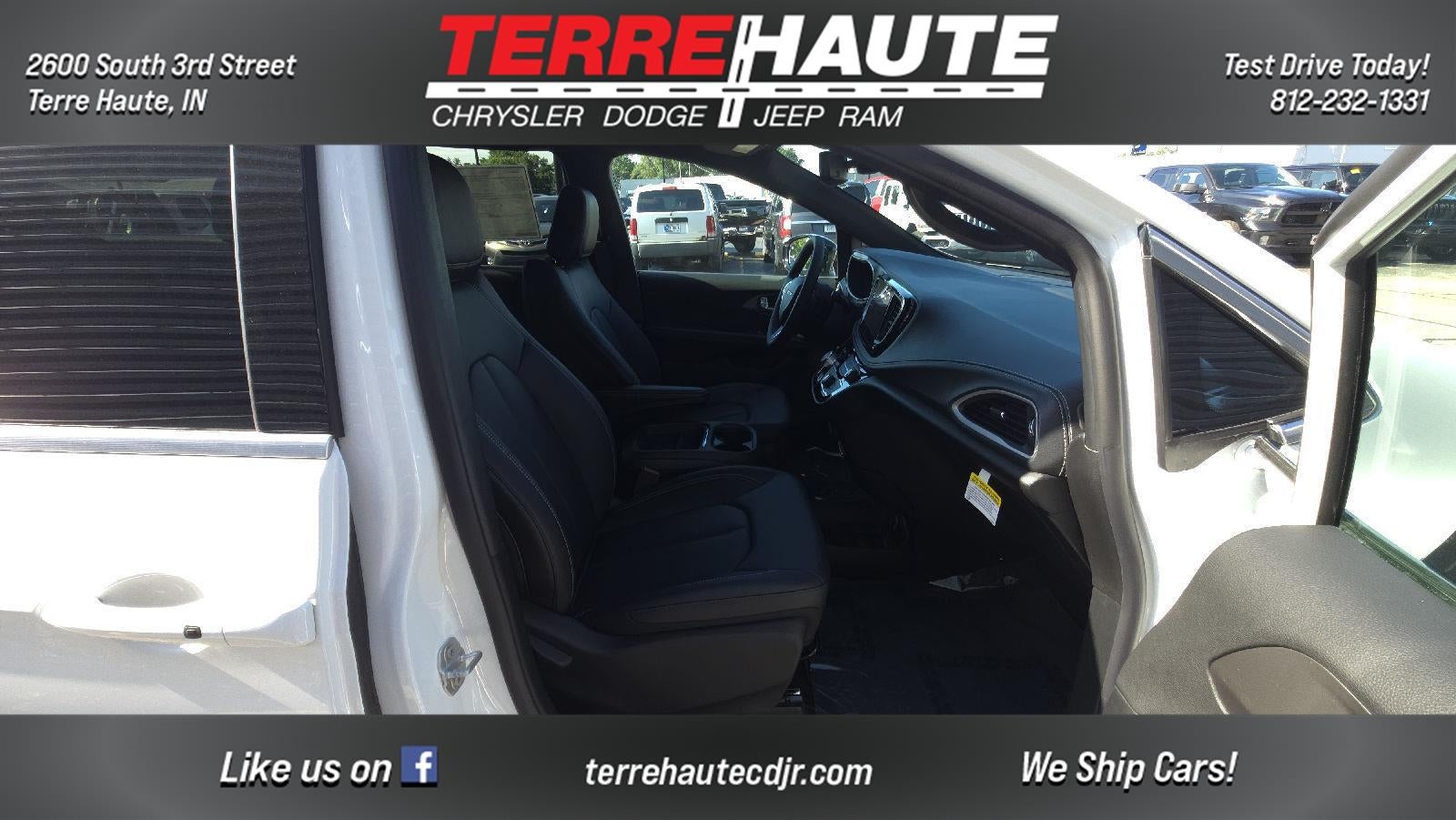 2027 Chrysler Pacifica Select