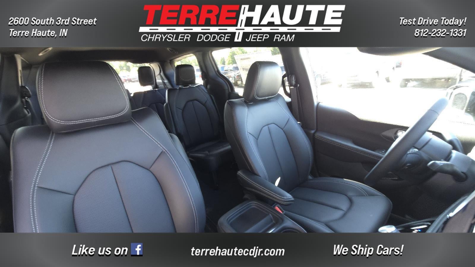 2027 Chrysler Pacifica Select