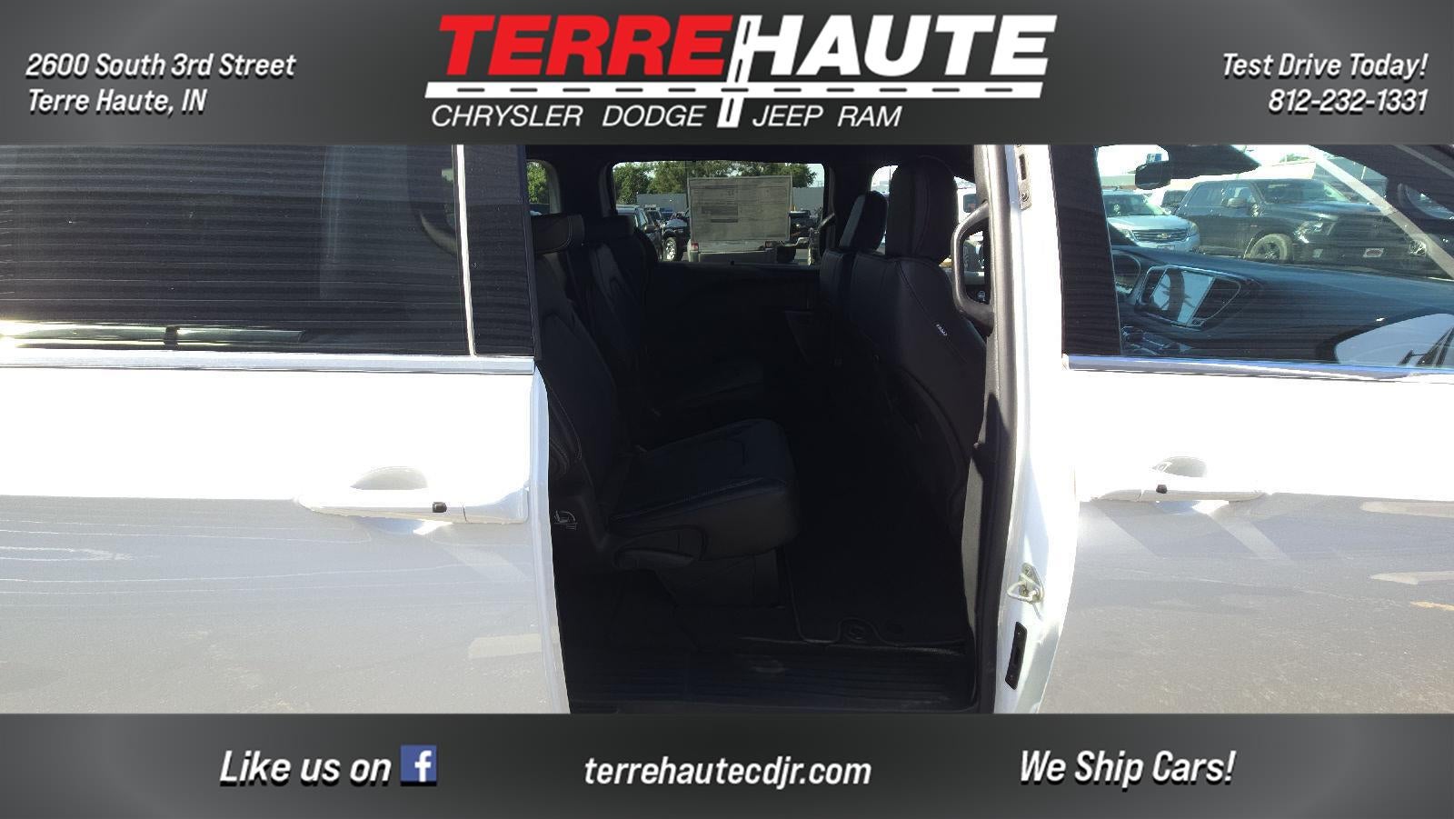 2027 Chrysler Pacifica Select