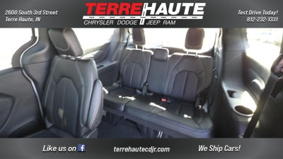 2027 Chrysler Pacifica Select