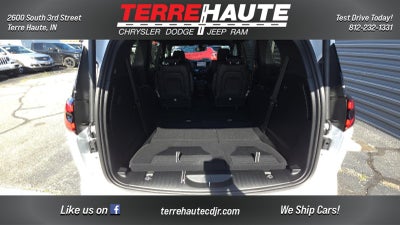 2027 Chrysler Pacifica Select