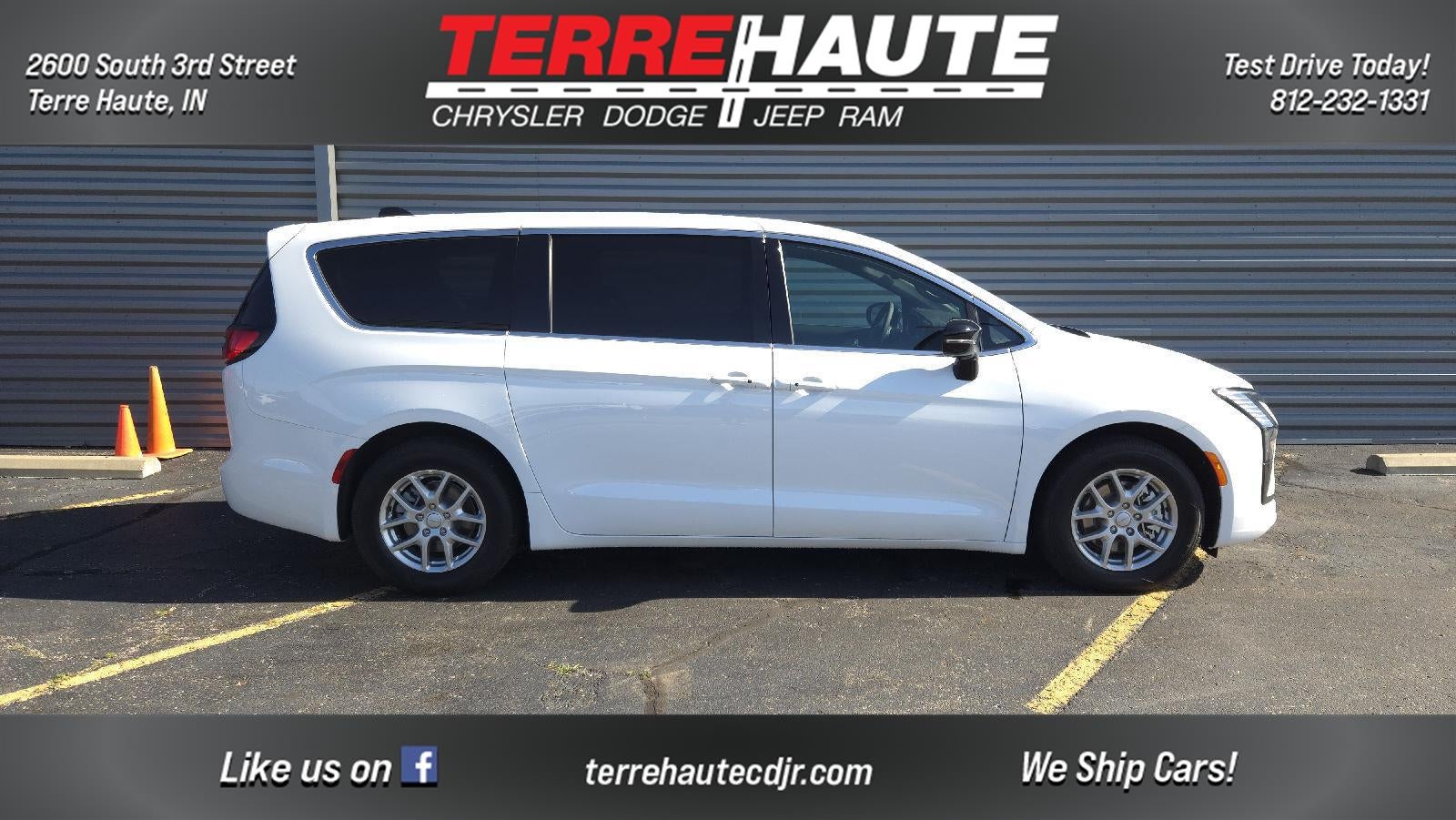 2027 Chrysler Pacifica Select