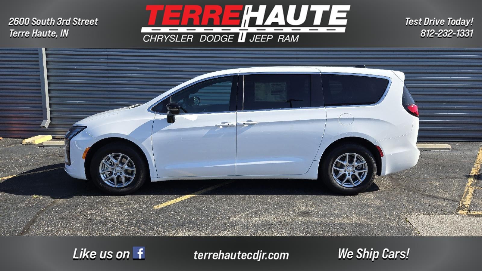 2027 Chrysler Pacifica Select