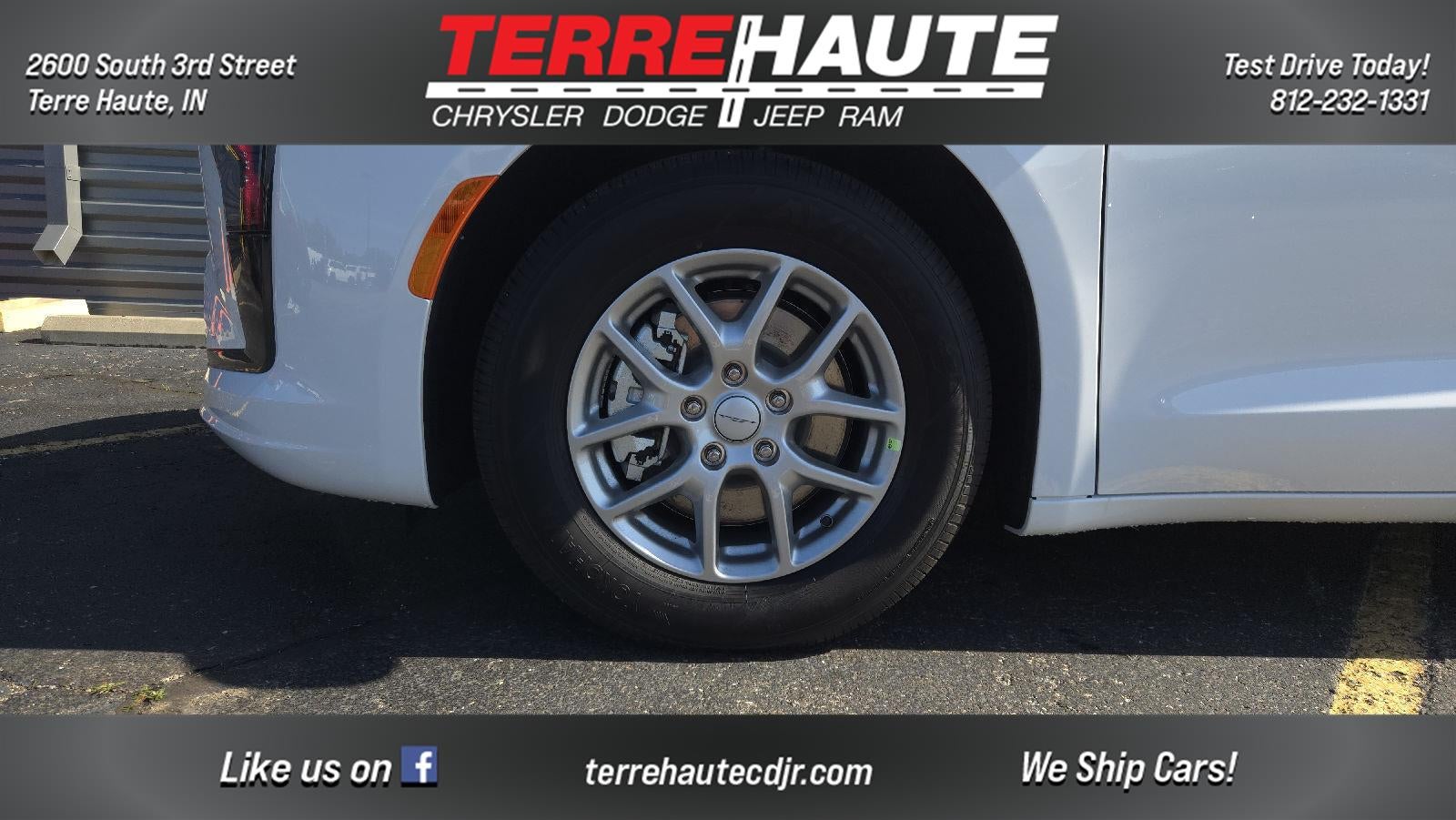 2027 Chrysler Pacifica Select