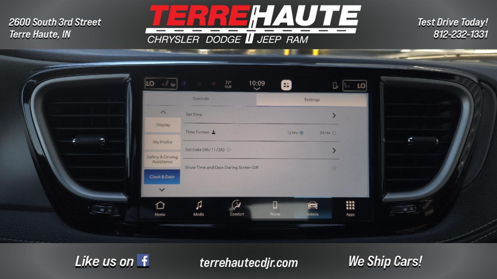 2027 Chrysler Pacifica Select