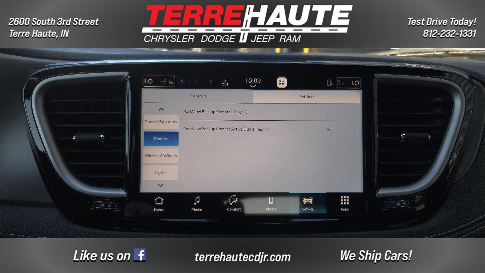 2027 Chrysler Pacifica Select